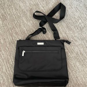 Baggallini crossbody purse